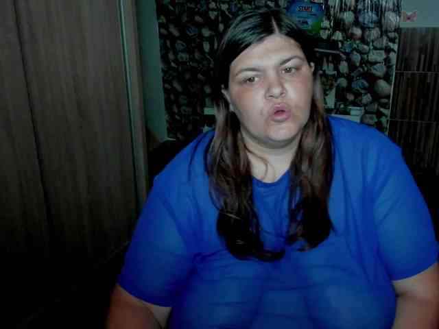 Ionysexylips69 webcam