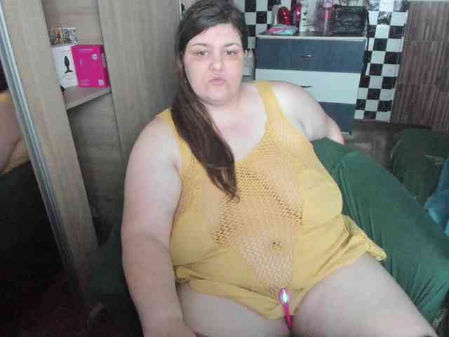 Ionysexylips69 webcam