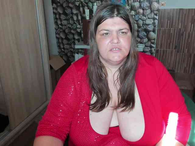 Ionysexylips69 webcam
