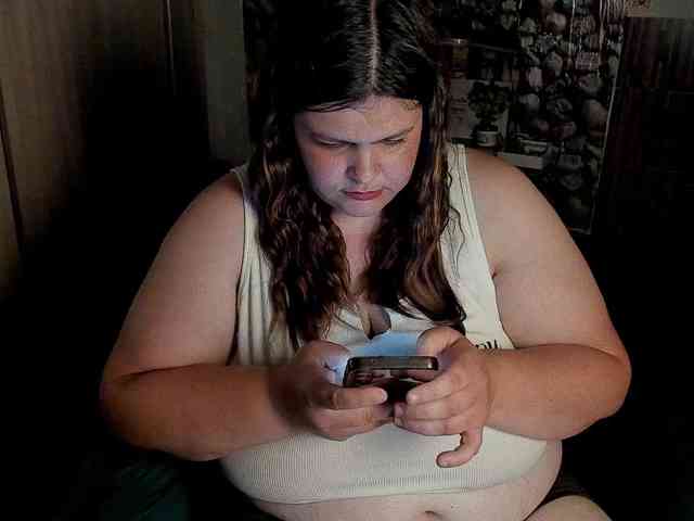 Ionysexylips69 webcam