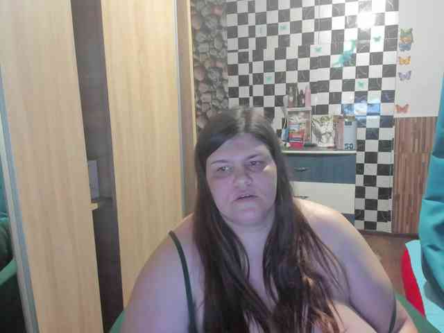 Ionysexylips69 webcam