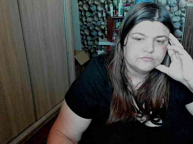 Ionysexylips69