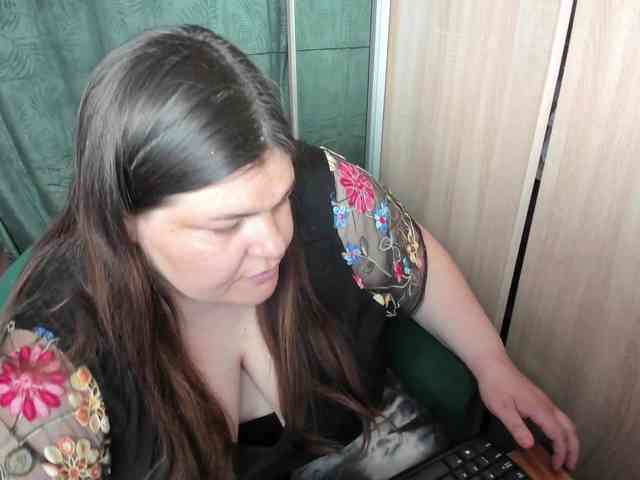 Ionysexylips69 webcam