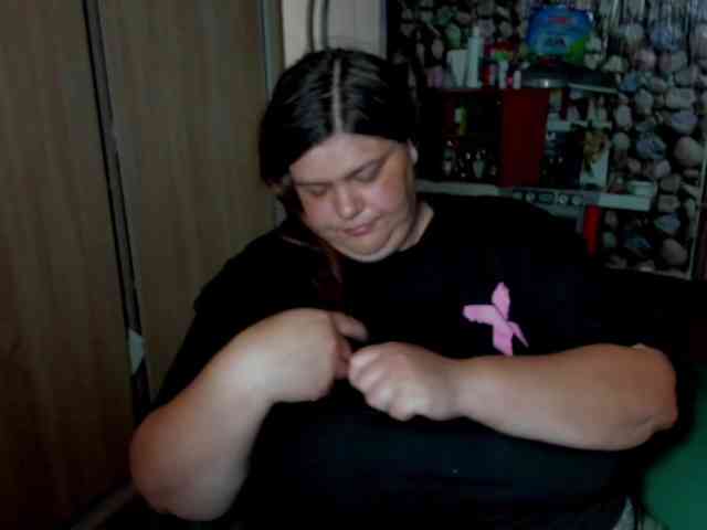 Ionysexylips69 webcam