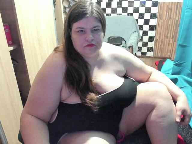 Ionysexylips69 webcam