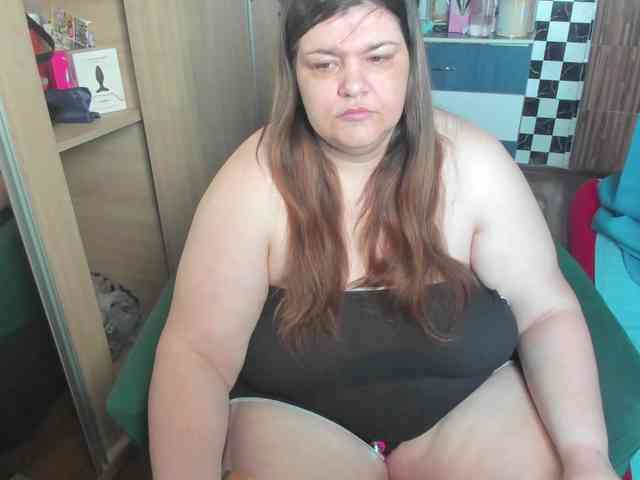 Ionysexylips69 webcam