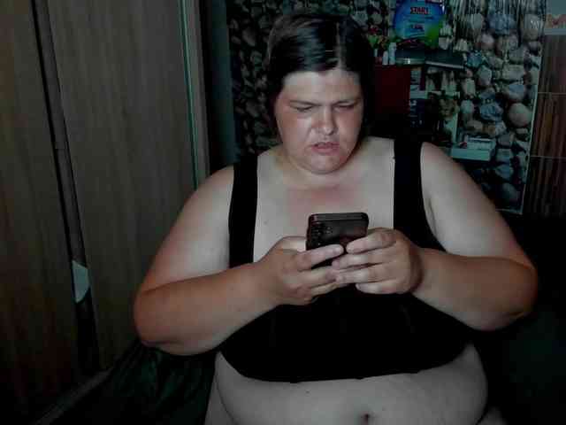 Ionysexylips69 webcam