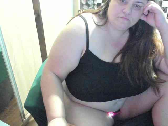 Ionysexylips69 webcam