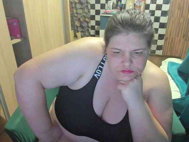 Ionysexylips69 webcam