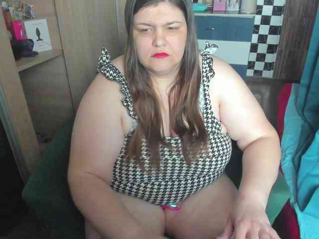 Ionysexylips69 webcam