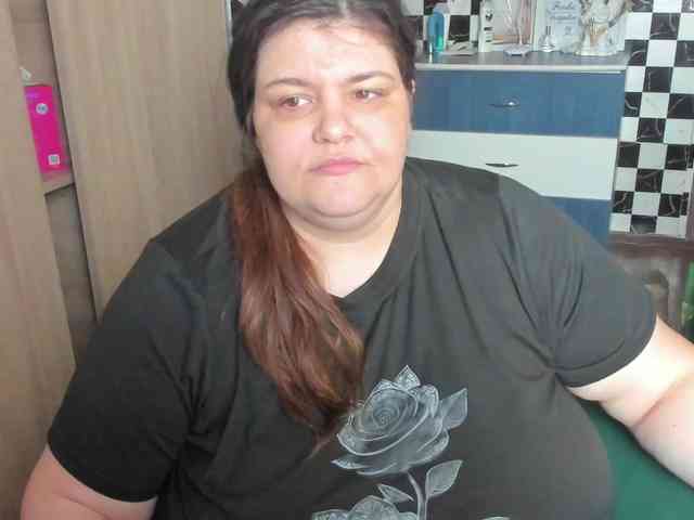 Ionysexylips69 webcam