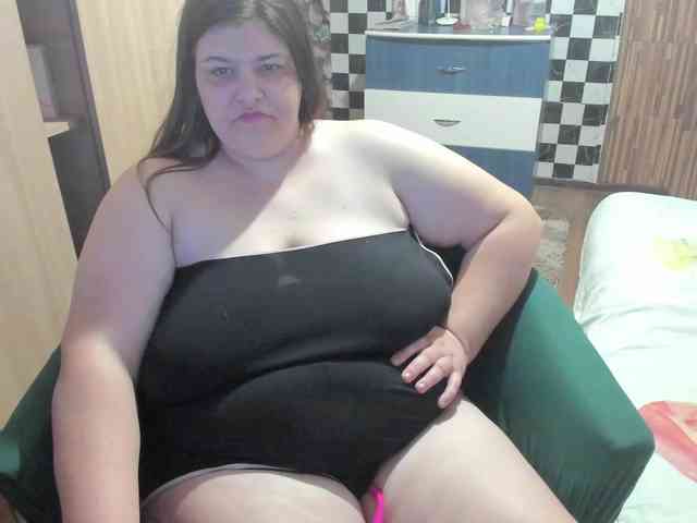 Ionysexylips69 webcam