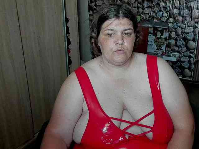Ionysexylips69 webcam