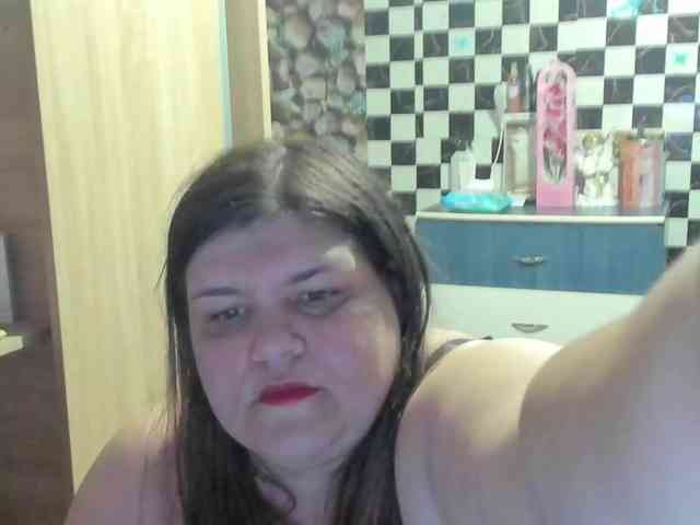 Ionysexylips69 webcam