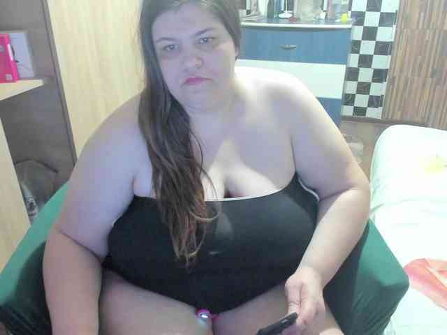 Ionysexylips69 webcam