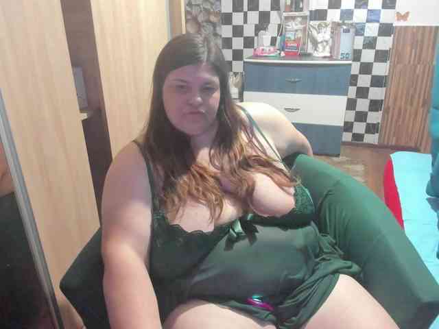 Ionysexylips69 webcam