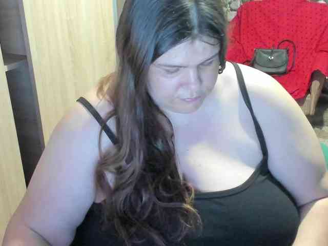 Ionysexylips69 webcam