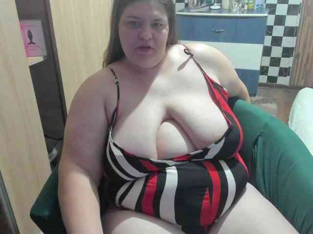 Ionysexylips69 webcam