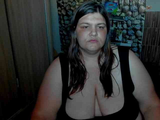 Ionysexylips69 webcam
