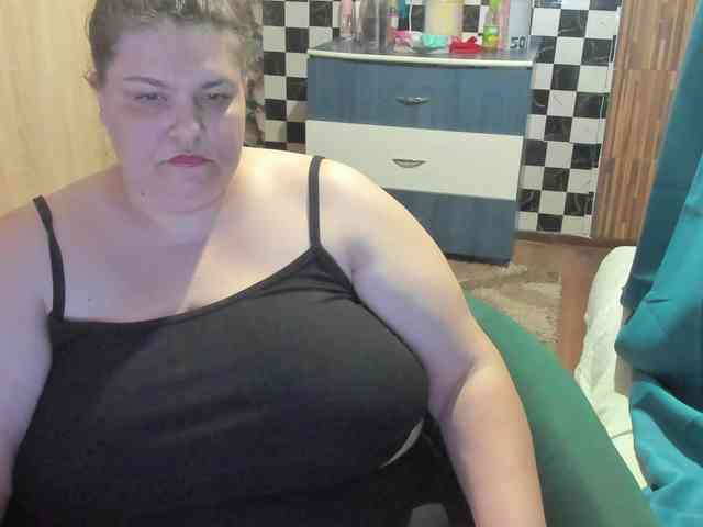 Ionysexylips69 webcam