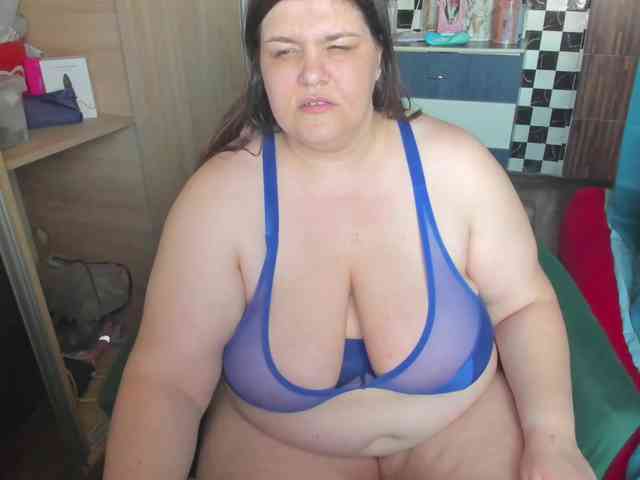 Ionysexylips69 webcam