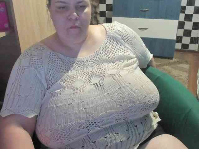 Ionysexylips69 webcam