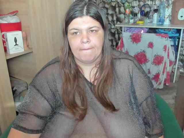 Ionysexylips69