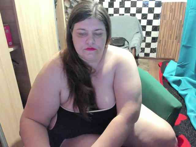 Ionysexylips69 webcam