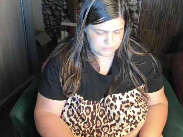 Ionysexylips69 webcam