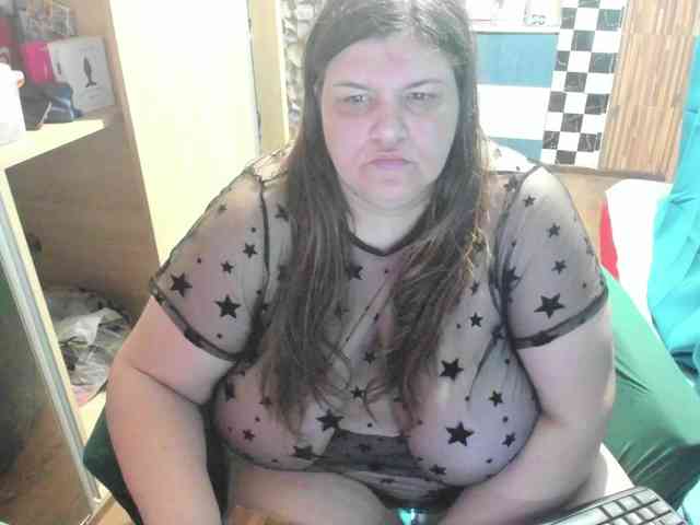 Ionysexylips69 webcam