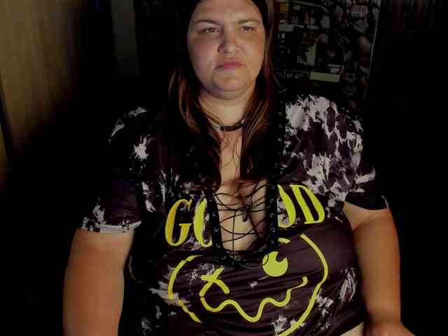 Ionysexylips69 webcam