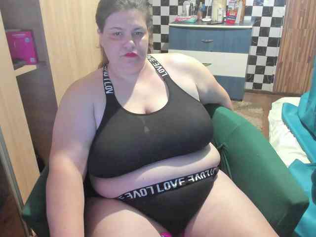 Ionysexylips69 webcam