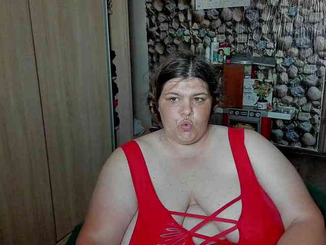 Ionysexylips69 webcam