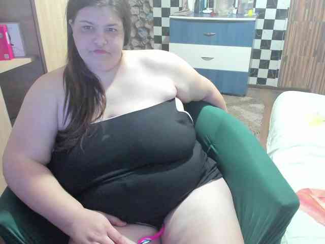 Ionysexylips69 webcam