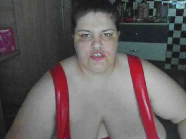 Ionysexylips69 webcam