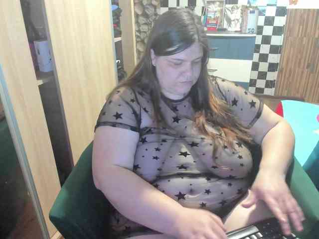 Ionysexylips69 webcam