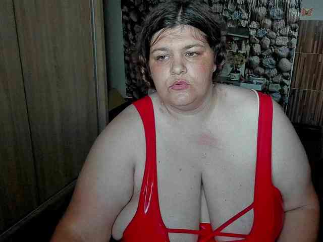 Ionysexylips69 webcam
