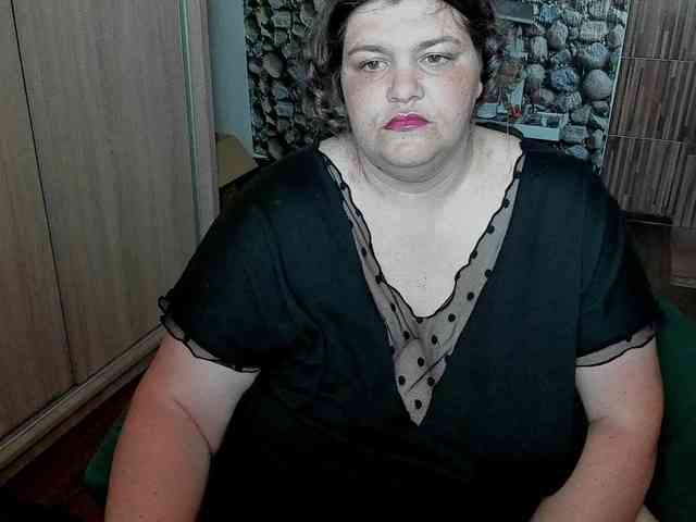 Ionysexylips69 webcam