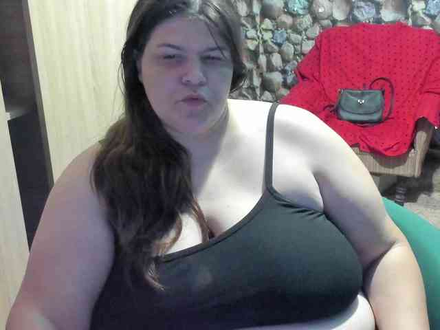 Ionysexylips69 webcam