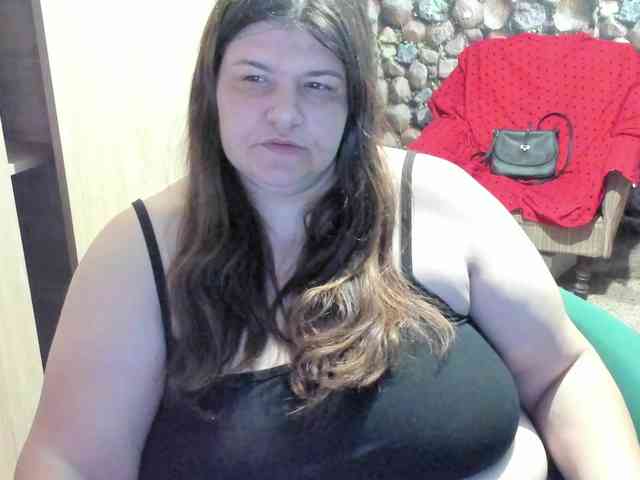 Ionysexylips69 webcam