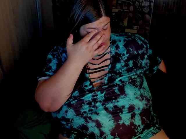 Ionysexylips69 webcam