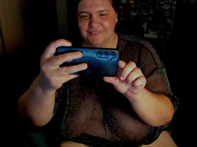 Ionysexylips69 webcam