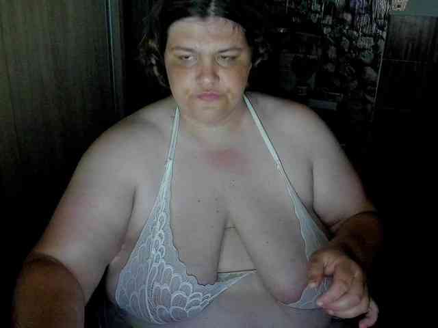 Ionysexylips69 webcam