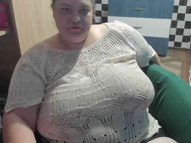 Ionysexylips69 webcam