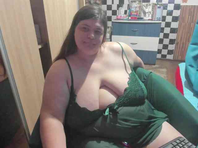 Ionysexylips69 webcam