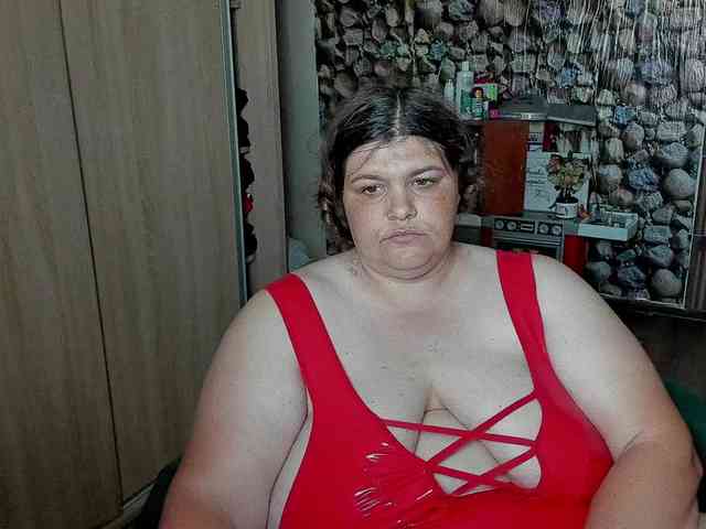 Ionysexylips69 webcam