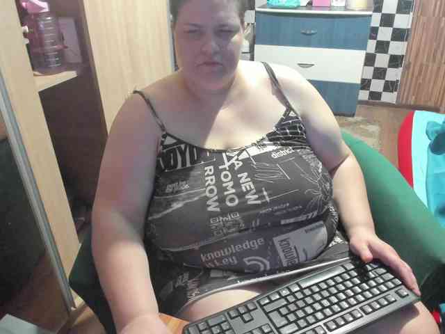 Ionysexylips69 webcam