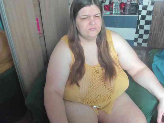 Ionysexylips69 webcam