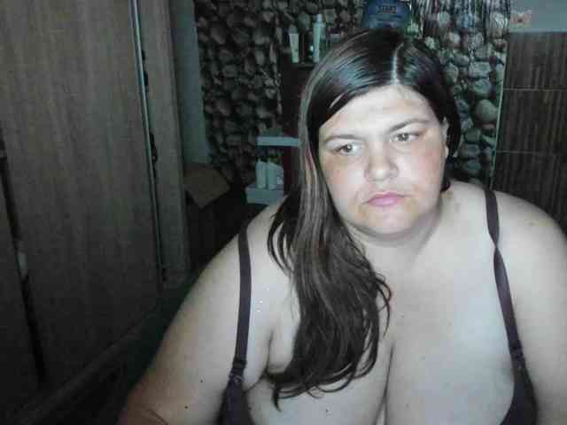 Ionysexylips69 webcam