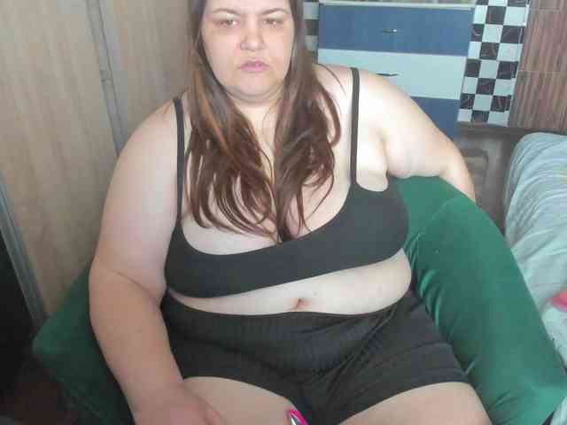 Ionysexylips69 webcam